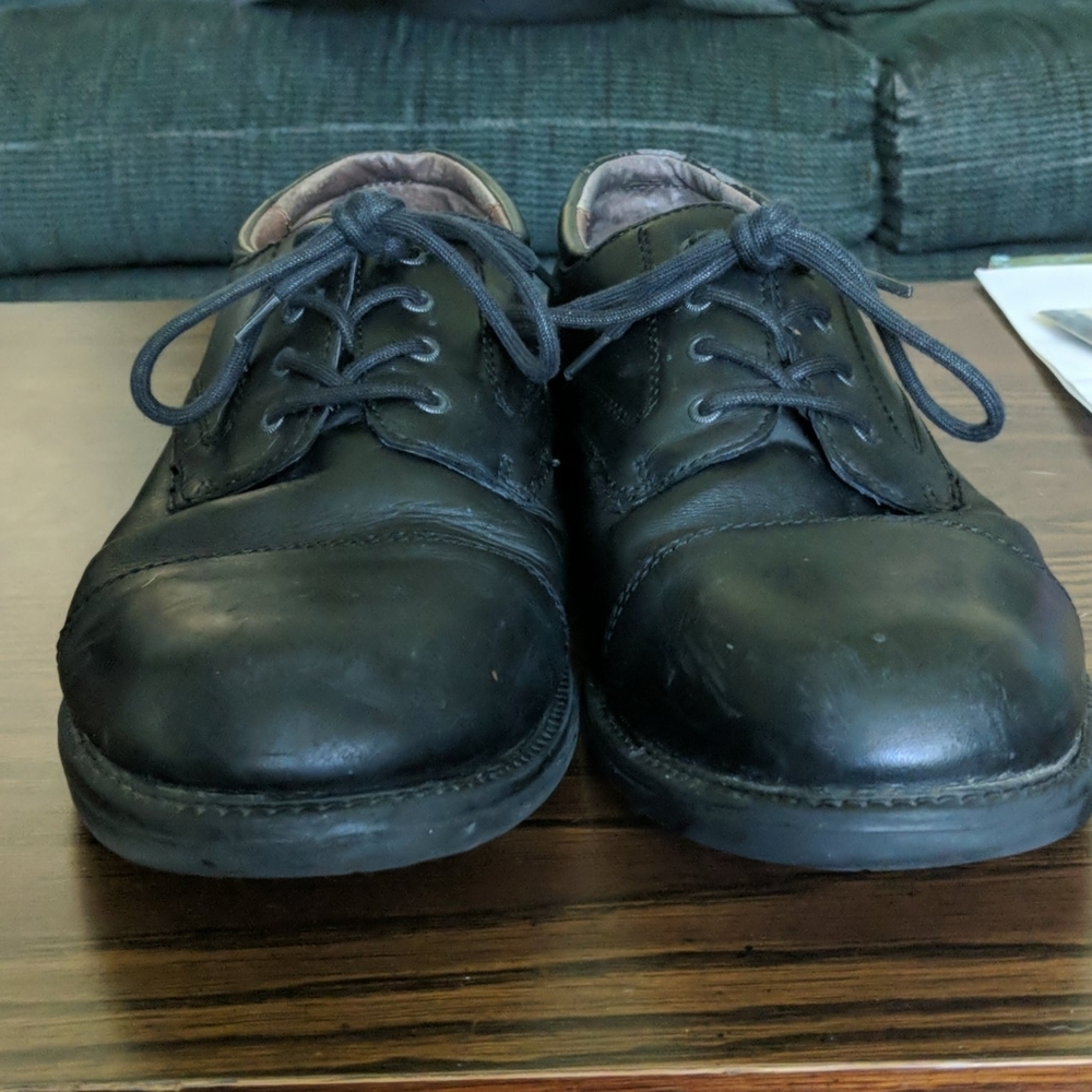 Dress shoes